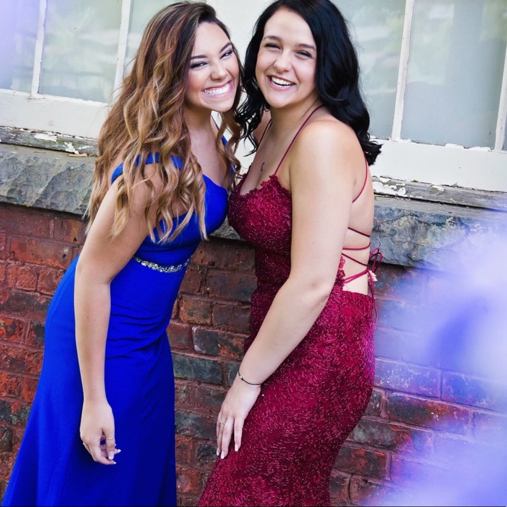 NWT! Size 8 Red Boutique Floor Length Dress